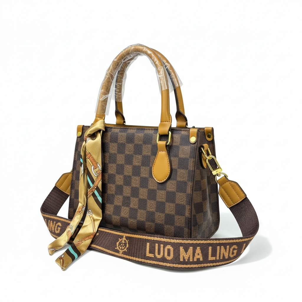 Sac carre gucci