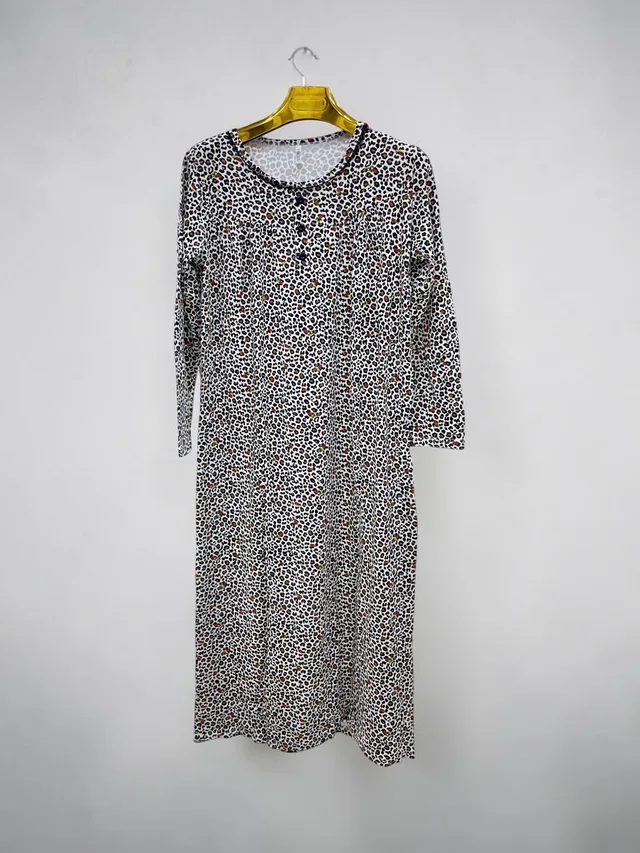 Robe caress liyopard